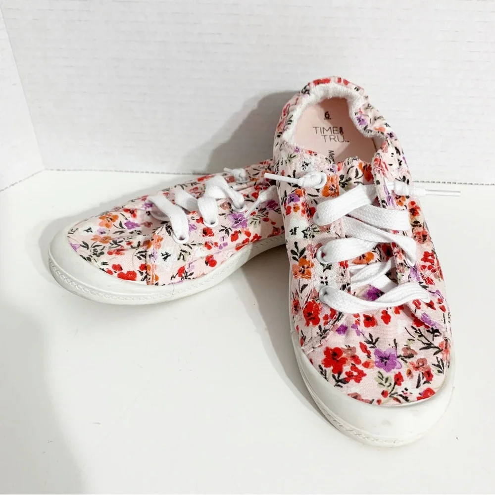 Time and Tru Memory Foam Floral Pink Lace Up Slip On Tru’s Scrunch Back Sneakers